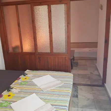 Gæstehus Slantse 3*