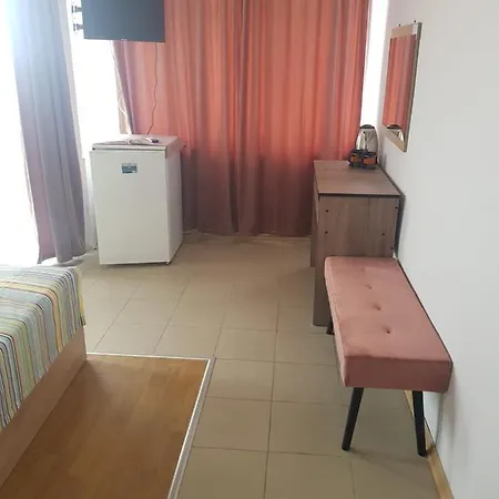 Slantse بيت ضيافة 4*