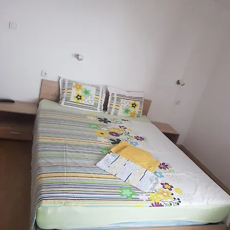 Slantse بيت ضيافة 4*
