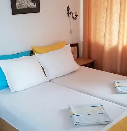 Slantse Guest house 4*