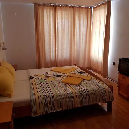 Slantse Πανσιόν Σωζόπολη