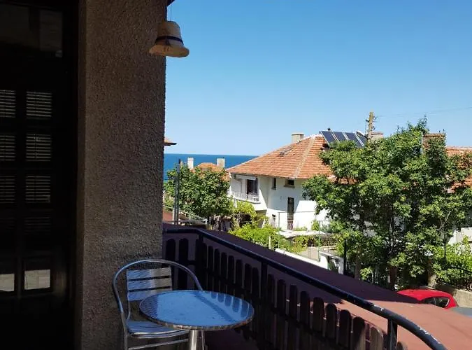 Slantse Vendégház 3*