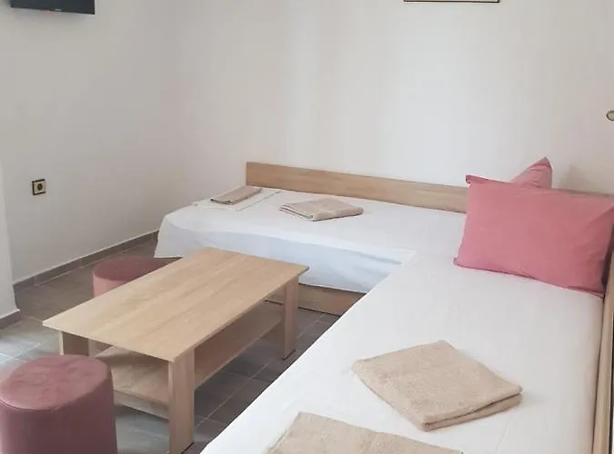 Slantse Vendégház 3*